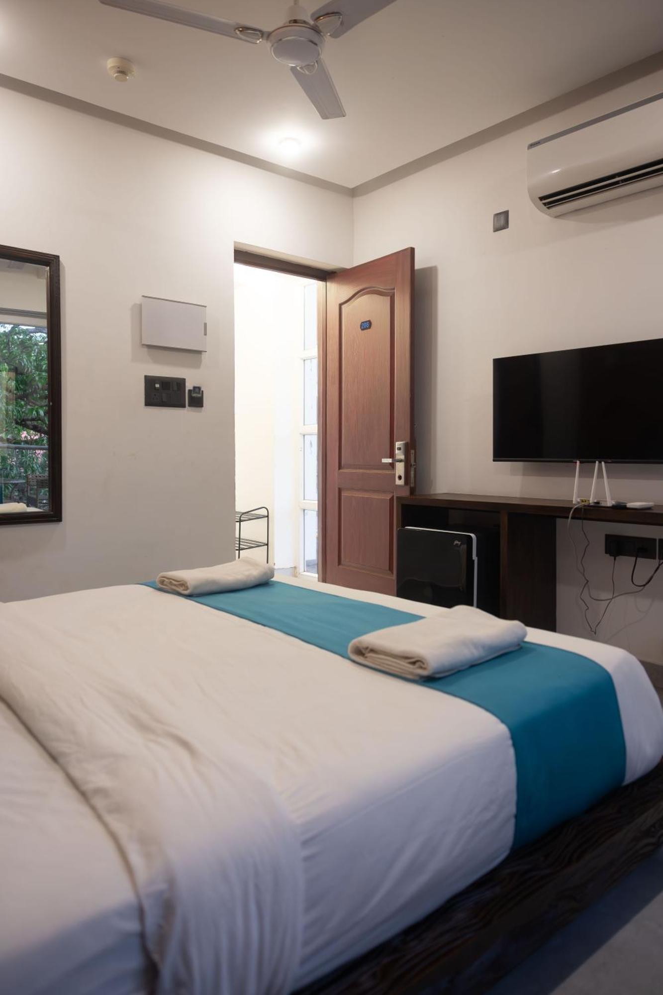 Downtown Hostels - Anjuna Exterior photo