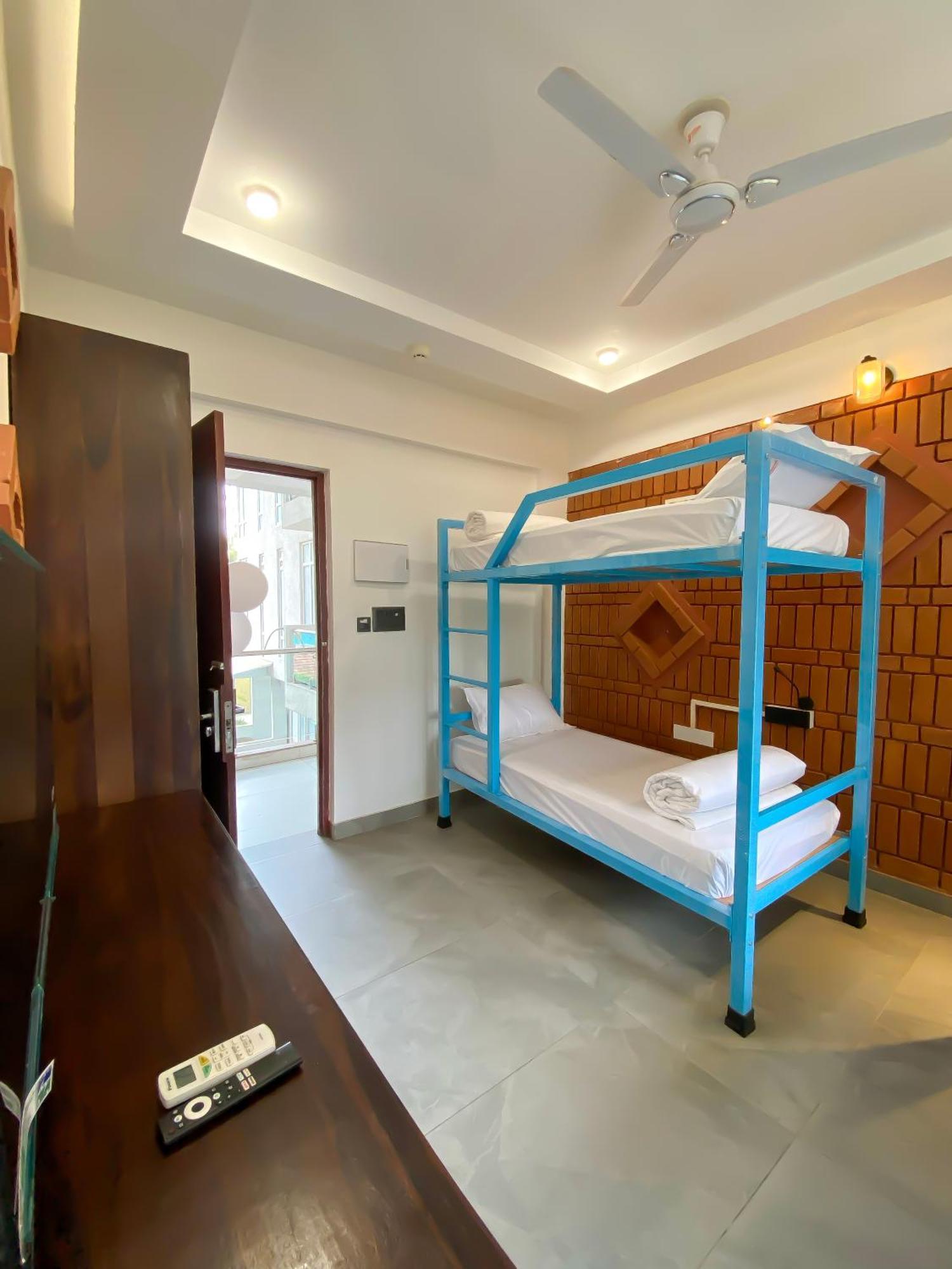 Downtown Hostels - Anjuna Exterior photo