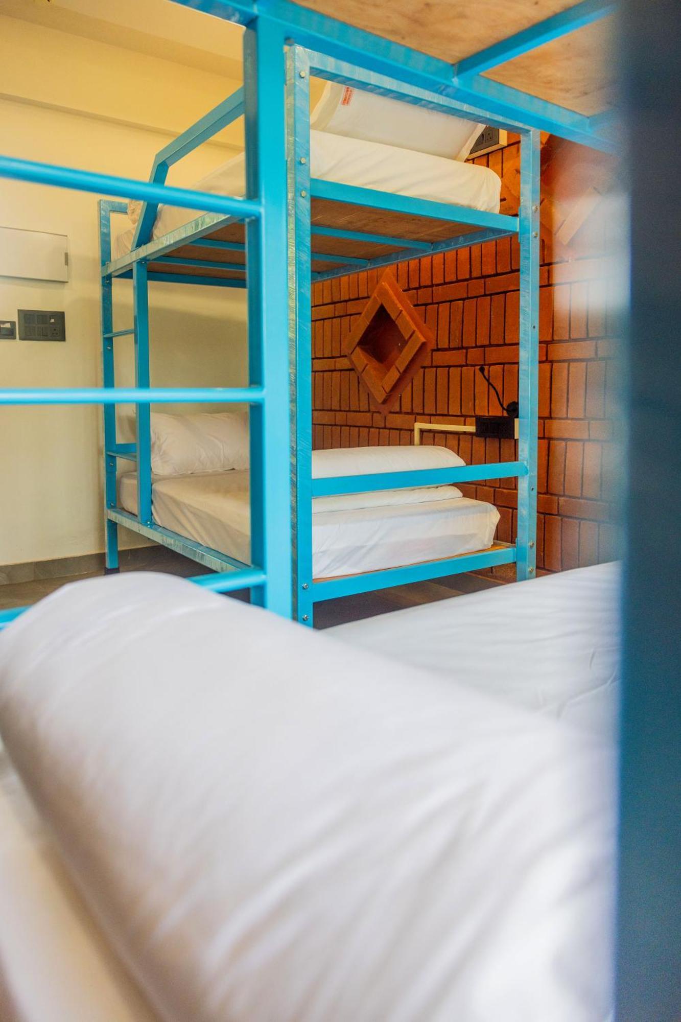 Downtown Hostels - Anjuna Exterior photo