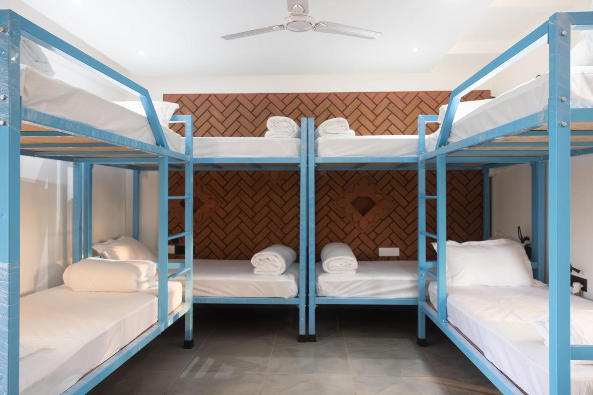Downtown Hostels - Anjuna Exterior photo